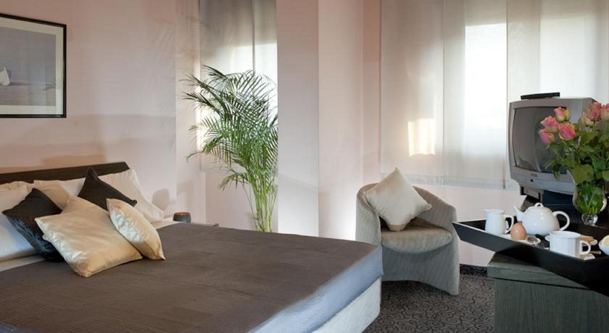 Hotel Comtur Binasco Ngoại thất bức ảnh