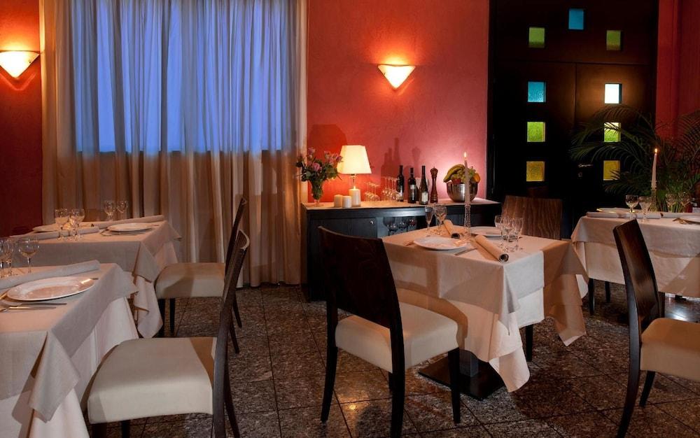Hotel Comtur Binasco Ngoại thất bức ảnh