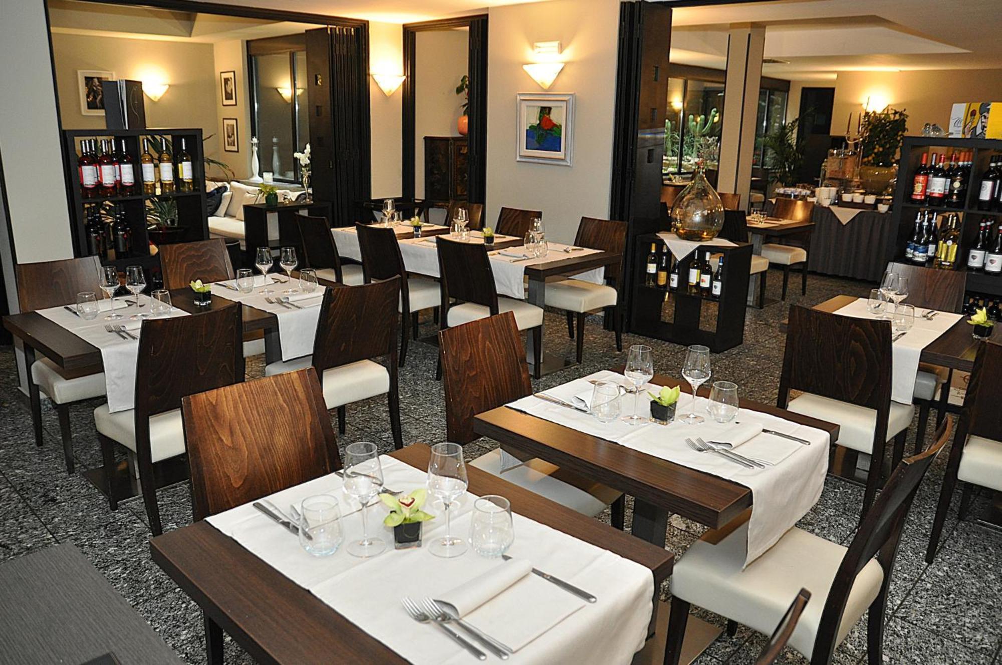 Hotel Comtur Binasco Ngoại thất bức ảnh