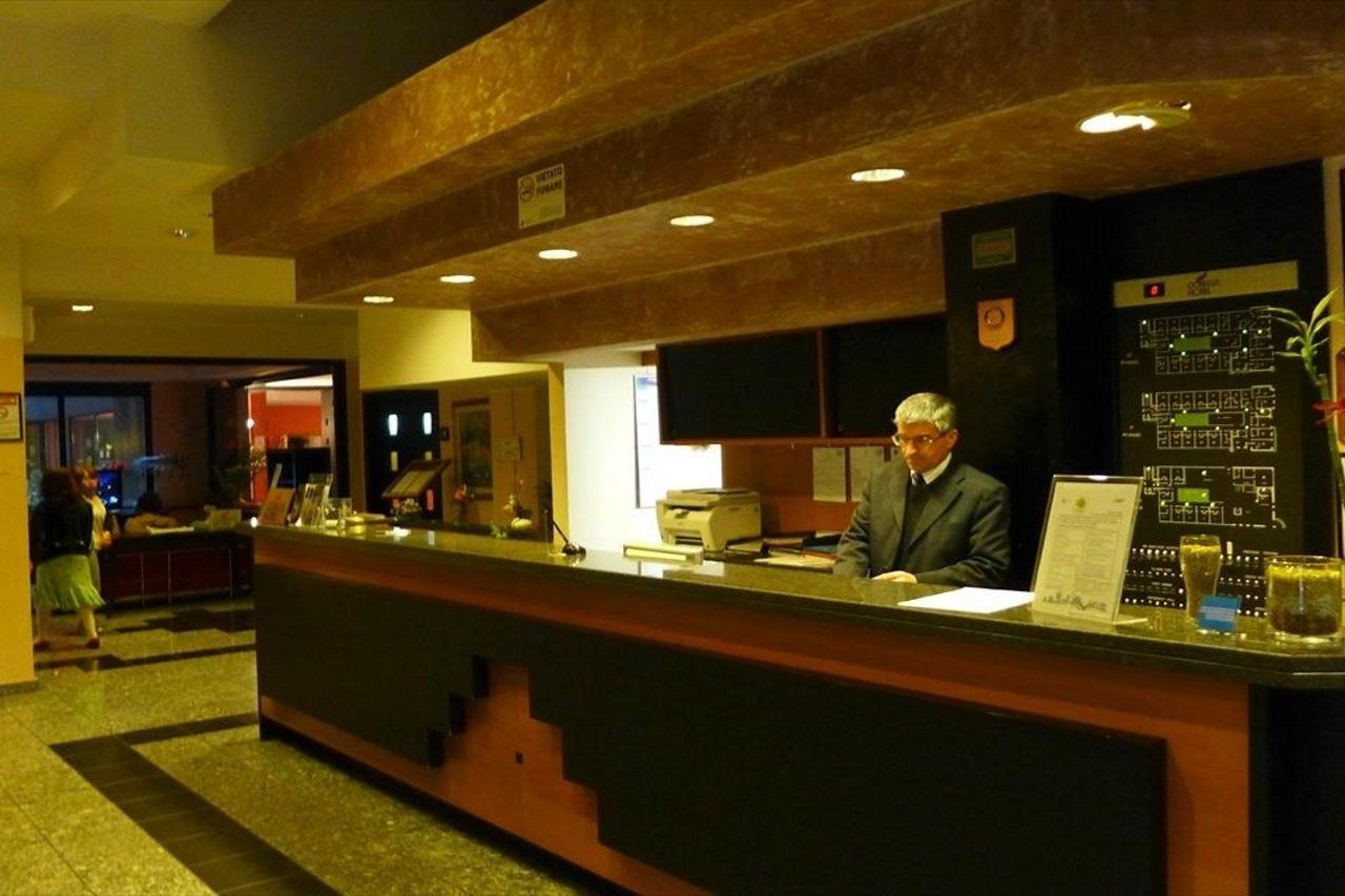 Hotel Comtur Binasco Ngoại thất bức ảnh