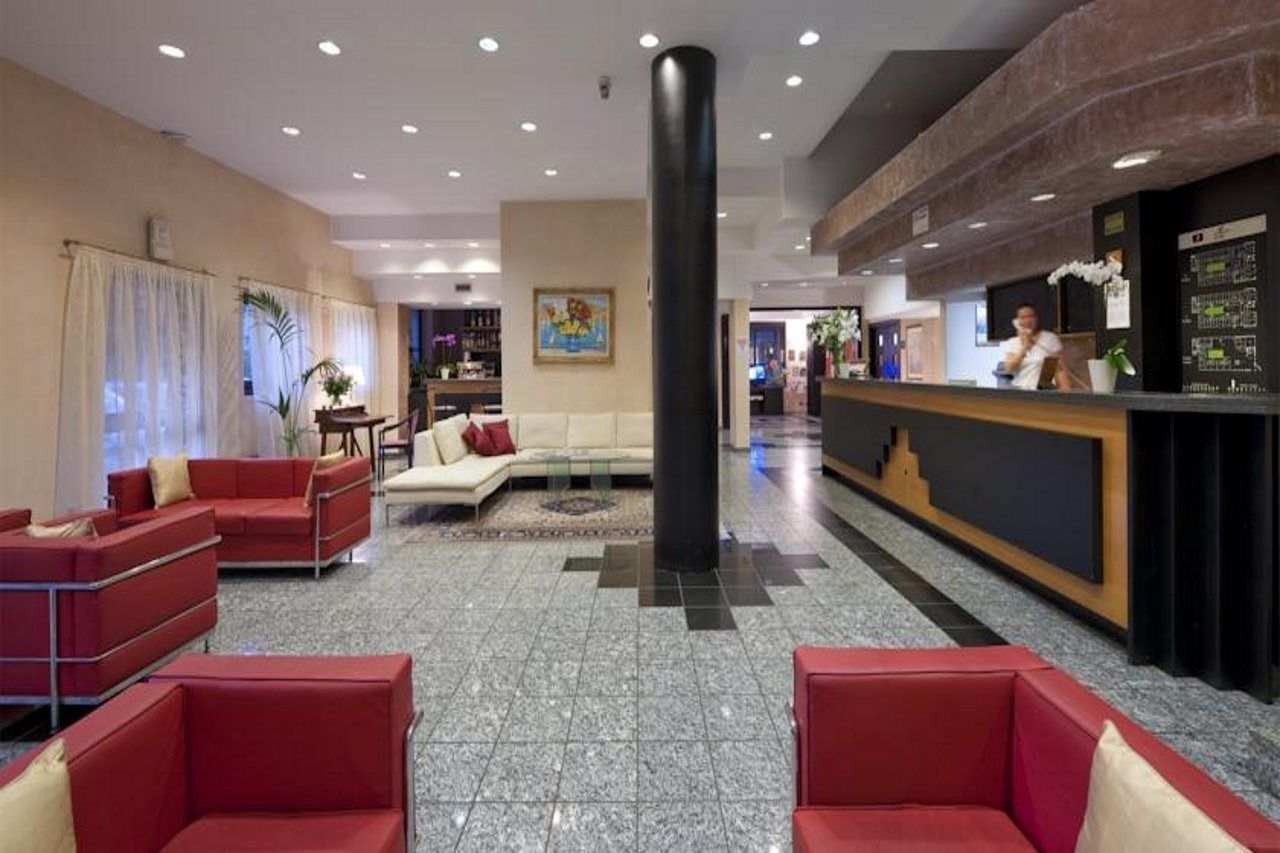 Hotel Comtur Binasco Ngoại thất bức ảnh